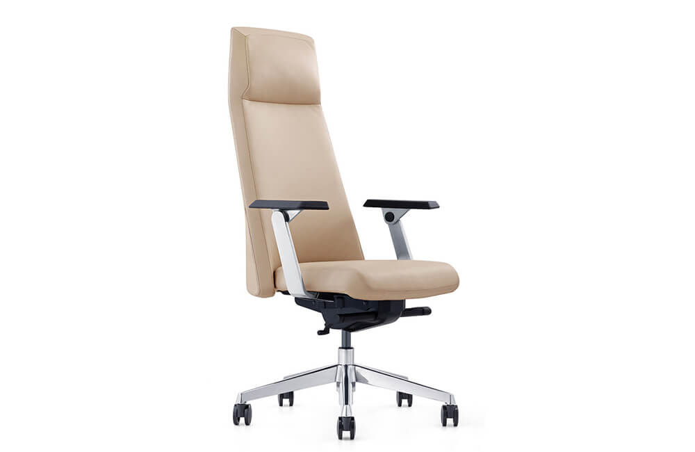 Кожаное кресло Boss с высокой спинкой для офиса